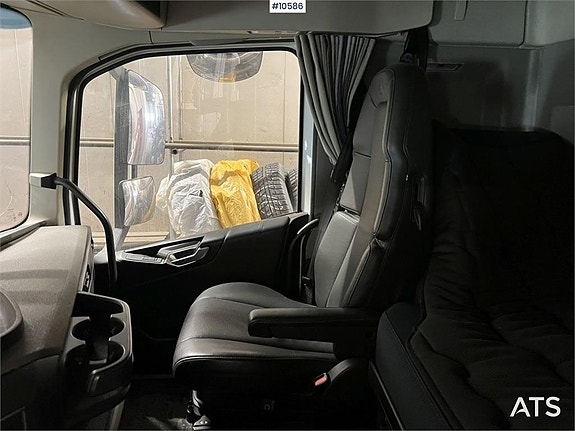 VOLVO FH 62 TR Skåpbil (765,000:- ex moms) 21 of 24
