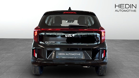 Kia Picanto 12 of 12