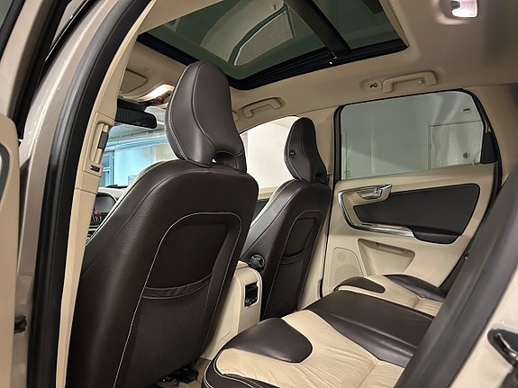 Volvo XC60 17 of 21