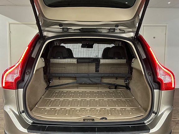 Volvo XC60 10 of 21