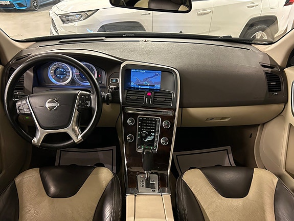 Volvo XC60 19 of 21