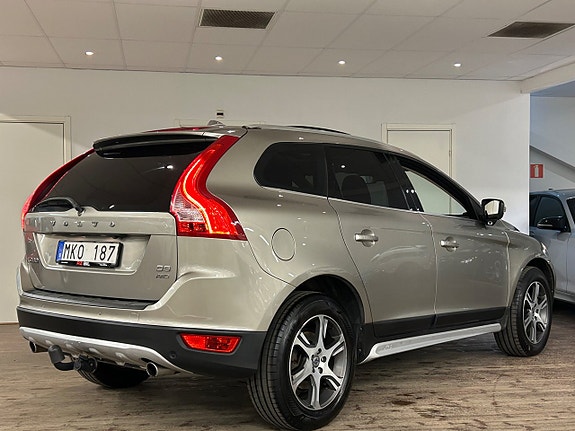 Volvo XC60 8 of 21