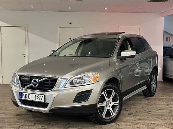 Volvo XC60 3 of 21