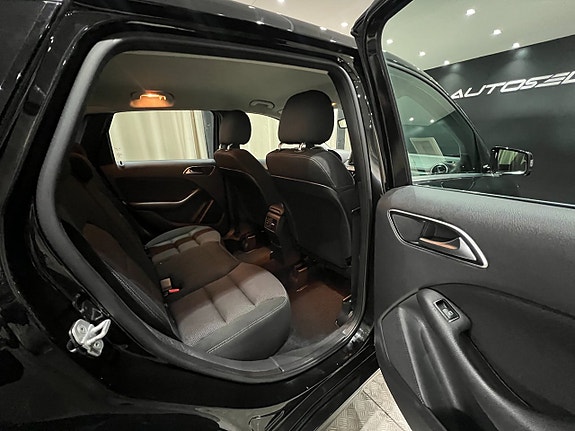 Mercedes-Benz B180 10 of 21