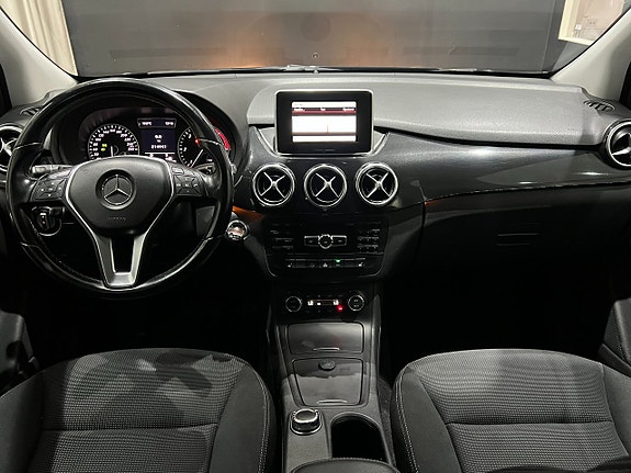 Mercedes-Benz B180 14 of 21
