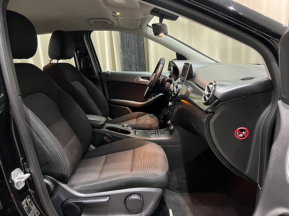 Mercedes-Benz B180 11 of 21