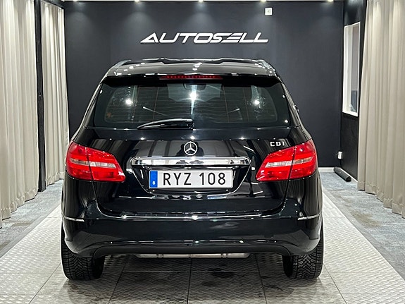 Mercedes-Benz B180 7 of 21