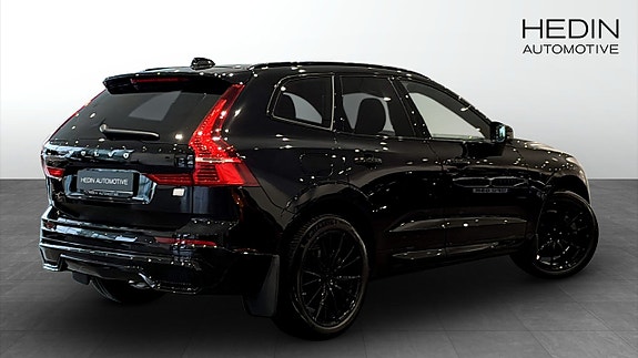 Volvo XC60 2 of 13