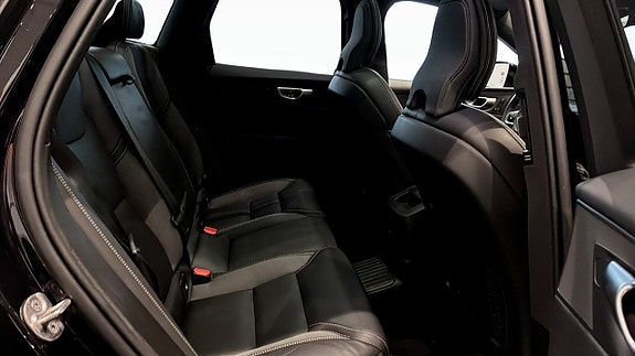 Volvo XC60 5 of 13
