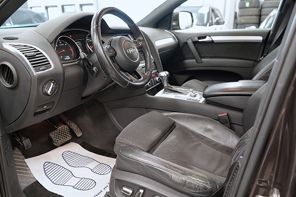 Audi Q7 11 of 26