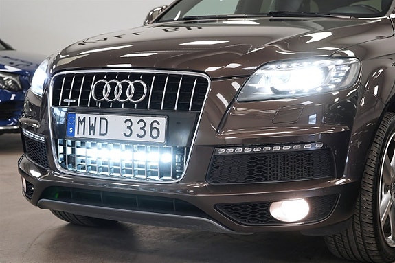 Audi Q7 9 of 26