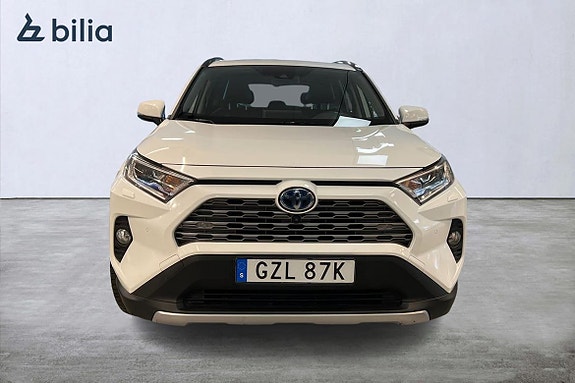 Toyota RAV4 6 of 21