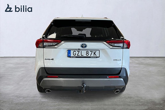 Toyota RAV4 5 of 21