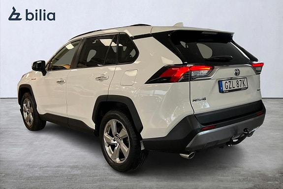 Toyota RAV4 2 of 21