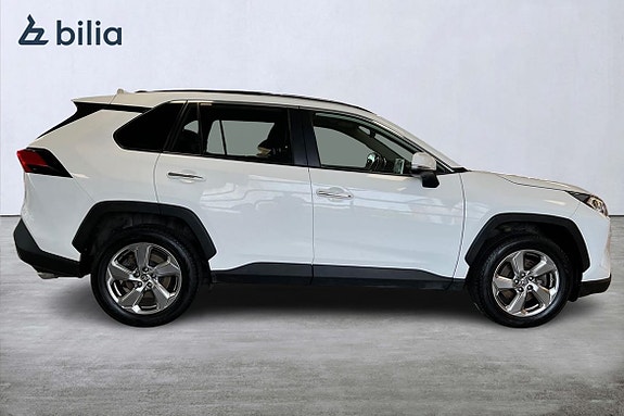 Toyota RAV4 18 of 21