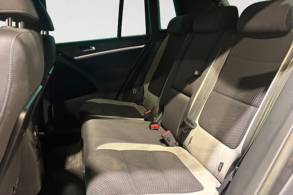 Volkswagen Tiguan 14 of 17