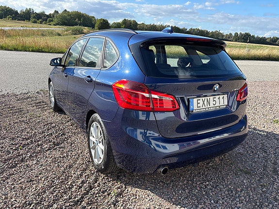 BMW 218d 5 of 9