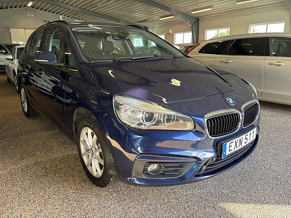 BMW 218d 8 of 9