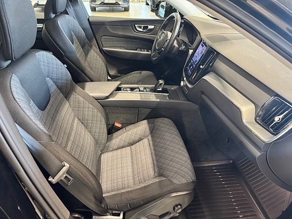 Volvo XC60 12 of 26
