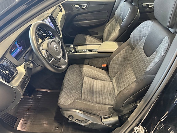 Volvo XC60 9 of 26