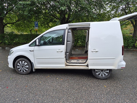 Volkswagen Caddy 27 of 28