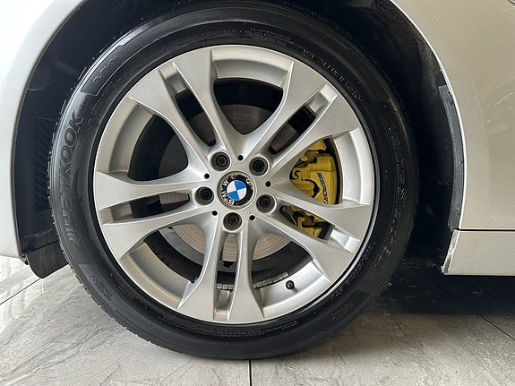 BMW 520i 7 of 23