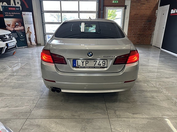 BMW 520i 14 of 23