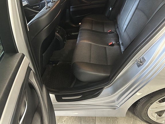 BMW 520i 18 of 23