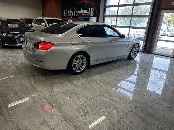 BMW 520i 5 of 23