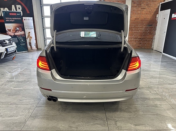 BMW 520i 15 of 23