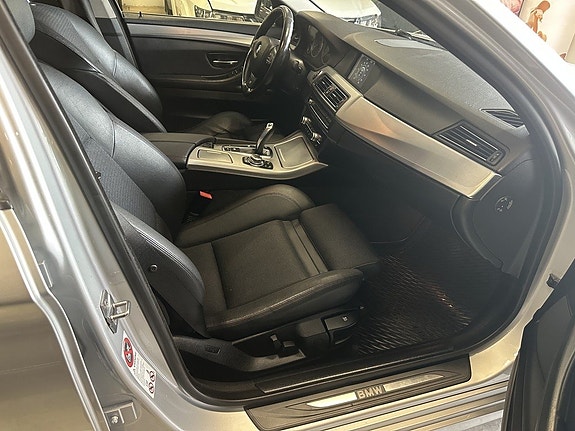 BMW 520i 17 of 23