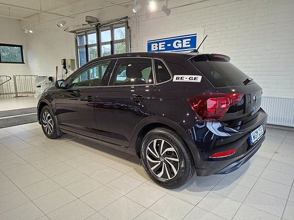 Volkswagen Polo 10 of 16