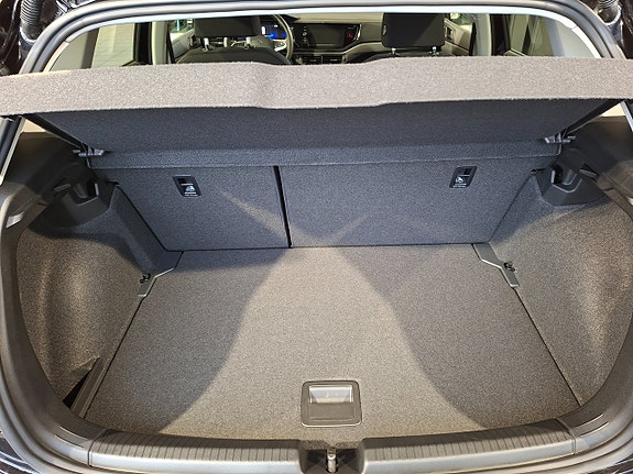 Volkswagen Polo 13 of 16