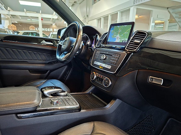 Mercedes-Benz GLS350 d 8 of 28