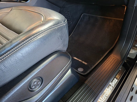 Mercedes-Benz GLS350 d 9 of 28