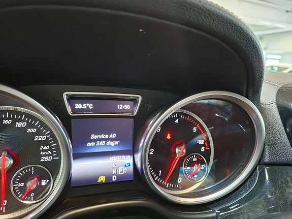 Mercedes-Benz GLS350 d 28 of 28
