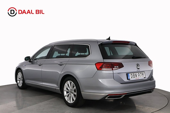 Volkswagen Passat 8 of 26