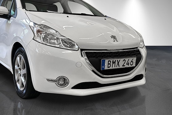 Peugeot 208 12 of 19