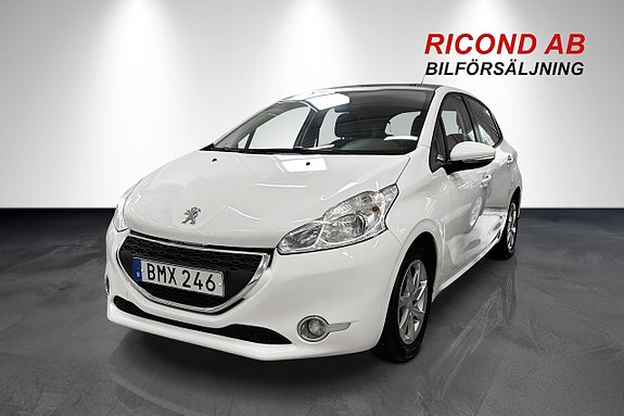 Peugeot 208 9 of 19