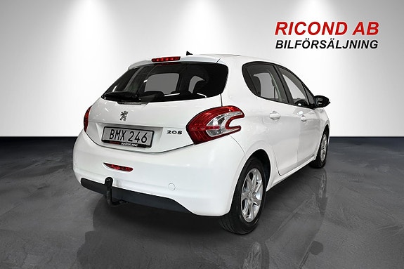 Peugeot 208 6 of 19
