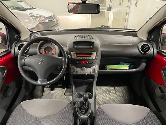 Peugeot 107 13 of 17