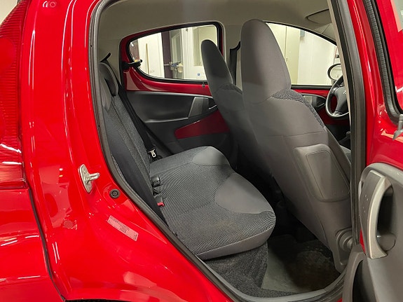 Peugeot 107 12 of 17