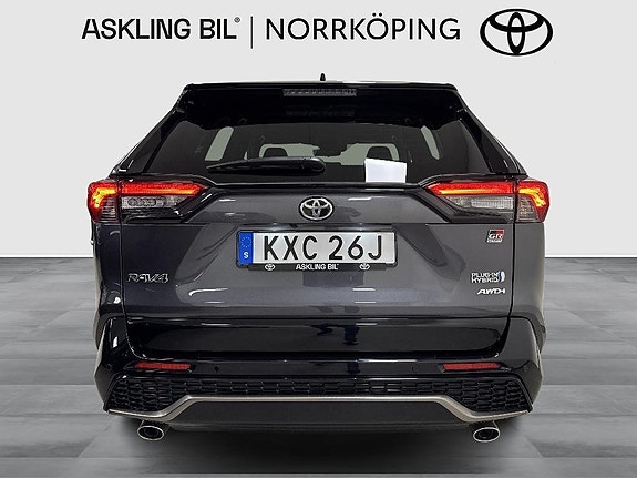 Toyota RAV4 5 of 14