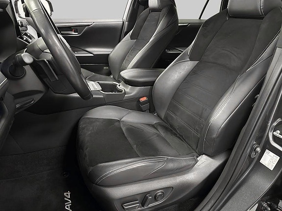 Toyota RAV4 13 of 14