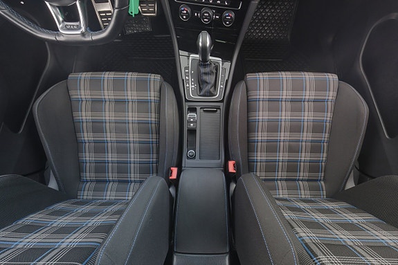 Volkswagen Golf I 14 of 25