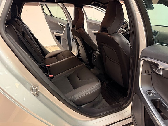 Volvo V60 11 of 11