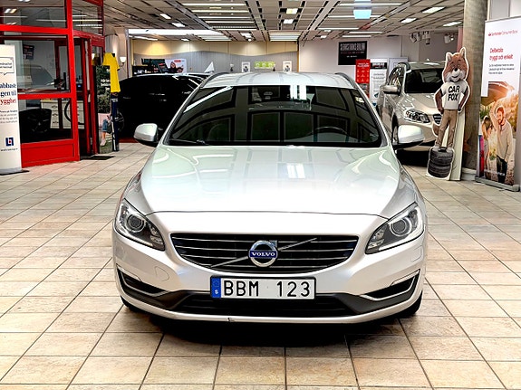 Volvo V60 7 of 11