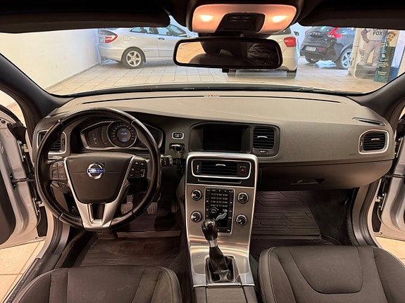 Volvo V60 9 of 11