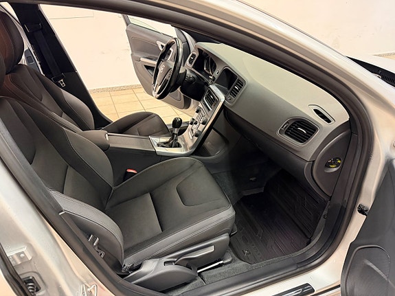 Volvo V60 10 of 11