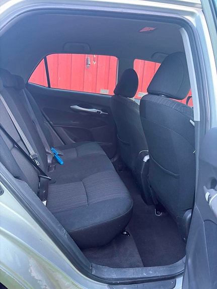 Toyota Auris 8 of 10
